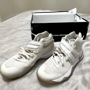 Nike Kyrie 2 Basketball Shoes Men’s Size 8